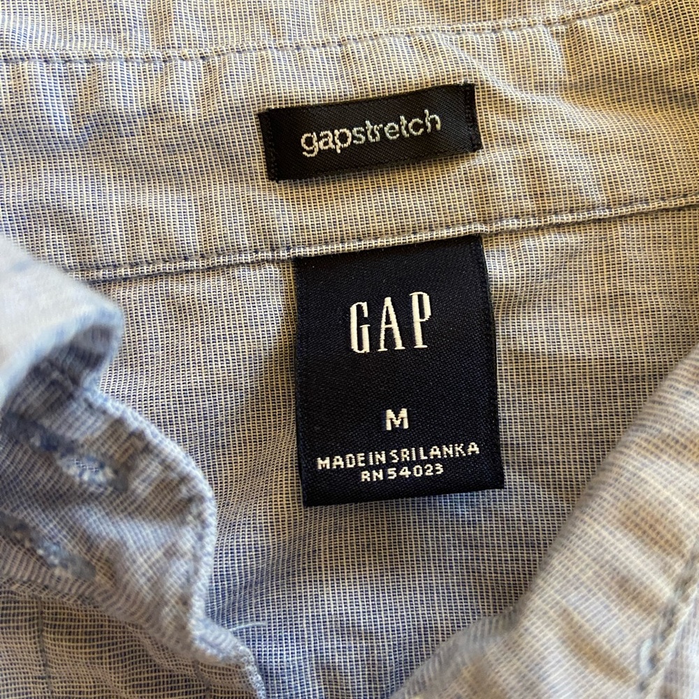 Gap button down - Picture 2 of 3